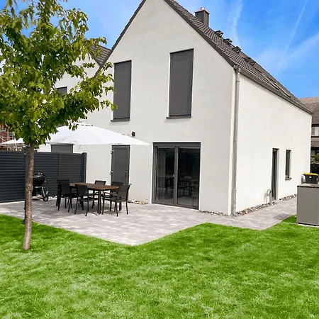 Holiday home Elisa, Haus Mit Kamin, Sauna, Terrasse *